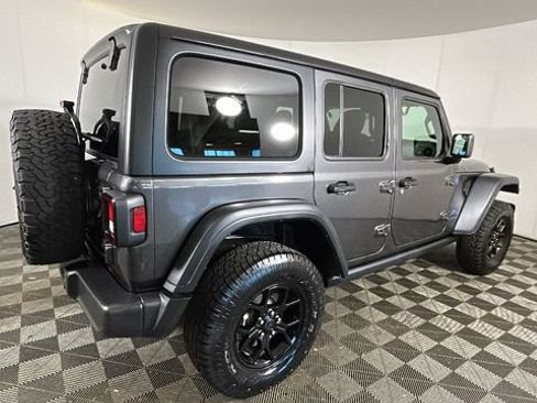 Used 2024 Jeep Wrangler Unlimited AWD/4WD image 2