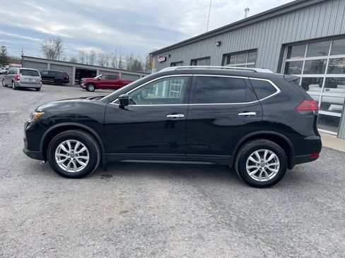 Used 2018 Nissan Rogue SV w/ Premium Package AWD/4WD image 4
