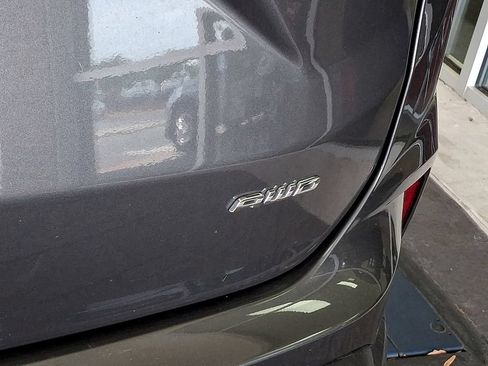 Used 2024 Ford Edge SEL AWD/4WD image 9