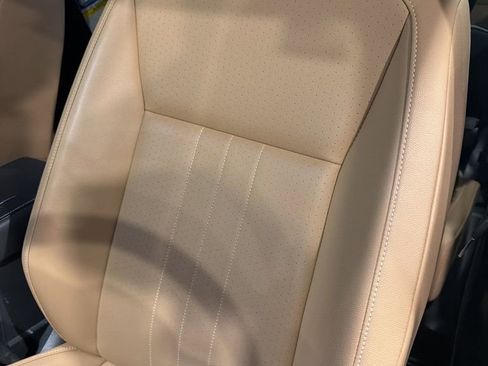 Used 2022 Volkswagen Tiguan SE image 5