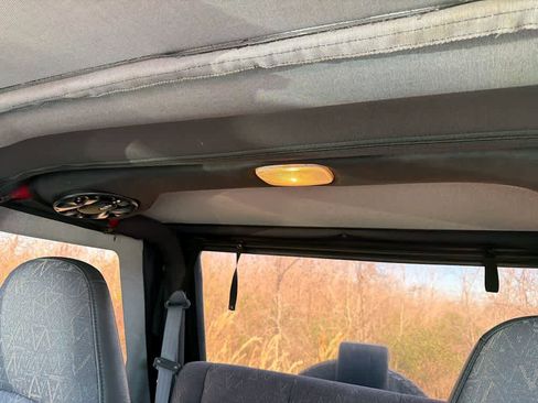 Used 2002 Jeep Wrangler X image 4