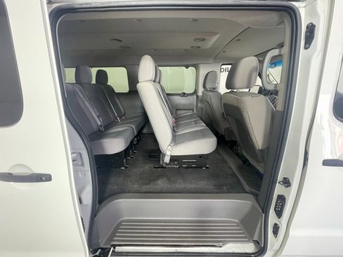 Used 2019 Nissan NV 3500 S image 9