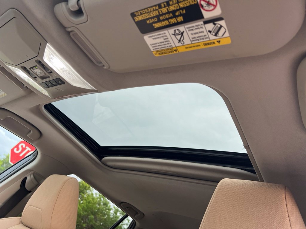 Used 2021 Toyota RAV4 XLE w/ Convenience Package FWD image 55