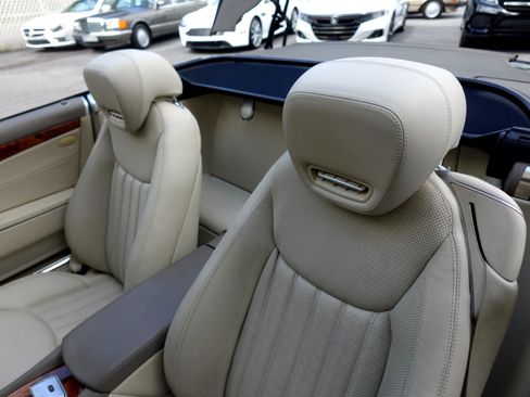 Used 2009 Mercedes-Benz SL 550 w/ Premium I Pkg image 13
