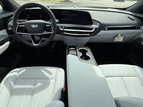 New 2025 Cadillac Lyriq Luxury image 14