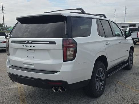 Used 2023 Chevrolet Tahoe Z71 w/ Z71 Off-Road Package AWD/4WD image 5