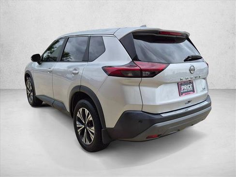 Used 2023 Nissan Rogue SV FWD image 8