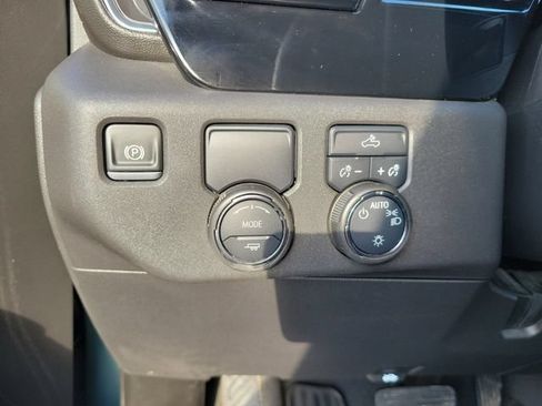Used 2025 Chevrolet Silverado 1500 LT RWD image 28