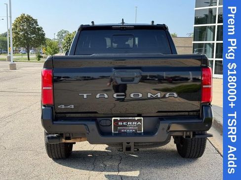 Used 2024 Toyota Tacoma TRD Sport w/ TRD Sport Premium Package AWD/4WD image 4