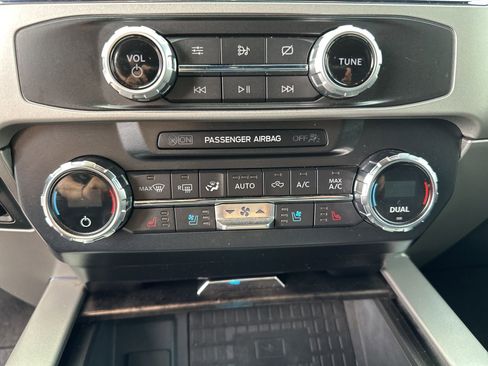 Used 2022 Ford F350 Lariat w/ Lariat Ultimate Package image 21