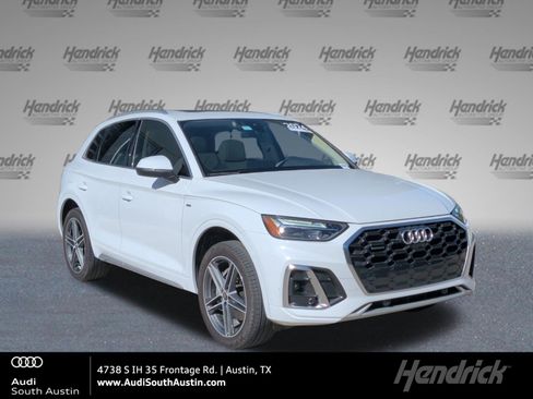 Certified 2024 Audi Q5 e Premium Plus w/ Premium Plus Package AWD/4WD image 1