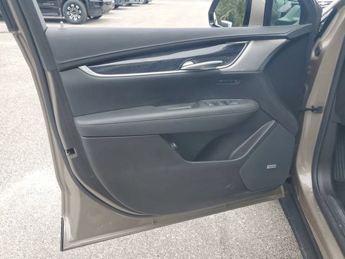 Used 2023 Cadillac XT5 Premium Luxury FWD image 24