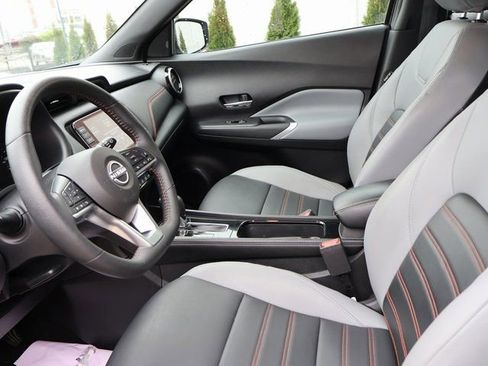 Used 2024 Nissan Kicks SR w/ SR Premium Package FWD image 20