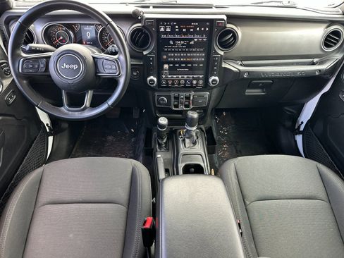Used 2022 Jeep Wrangler Unlimited Sport AWD/4WD image 16