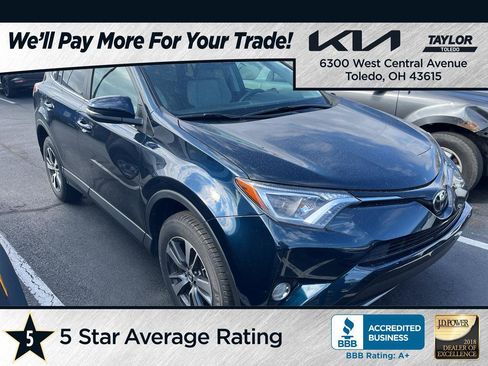 Used 2018 Toyota RAV4 XLE image 1
