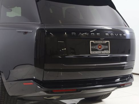 Used 2025 Land Rover Range Rover SE AWD/4WD image 26