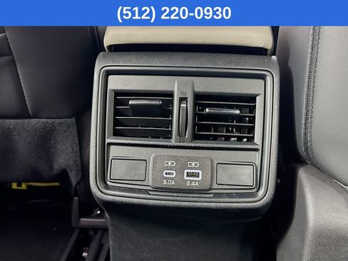 Used 2026 Subaru Forester Premium AWD/4WD image 32