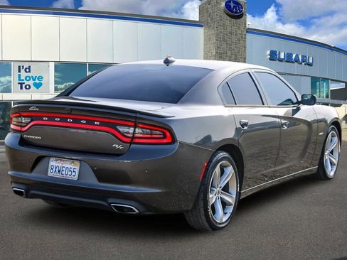 Used 2018 Dodge Charger R/T image 2