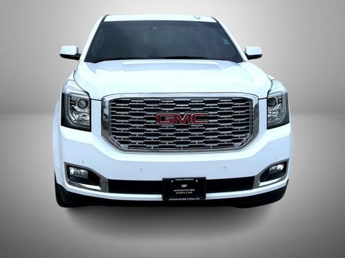 Used 2020 GMC Yukon Denali w/ Denali Premium Package image 2