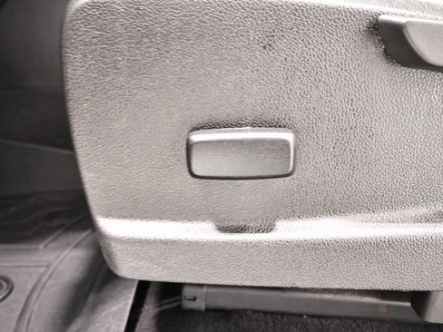 Used 2019 Chevrolet Colorado LT image 14