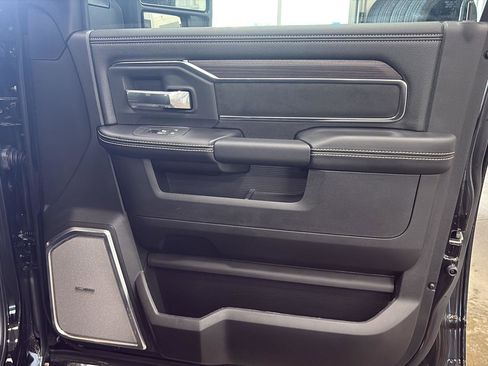 New 2026 RAM 2500 Laramie AWD/4WD image 22