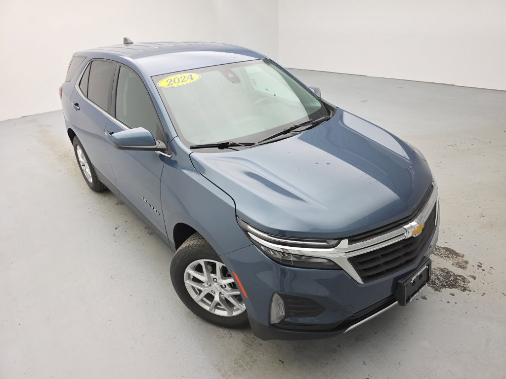 Used 2024 Chevrolet Equinox LT AWD/4WD image 2