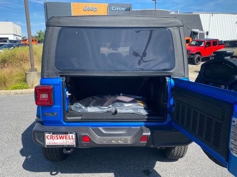 New 2025 Jeep Wrangler Sahara image 7