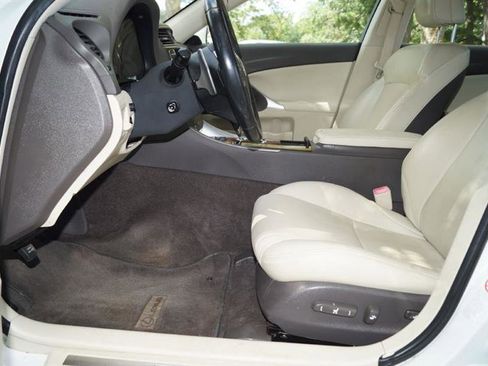 Used 2011 Lexus IS 250 AWD image 18