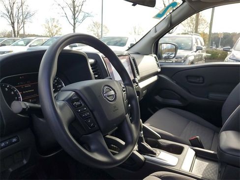 Used 2022 Nissan Frontier S image 16