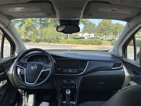 Used 2022 Buick Encore Preferred w/ Safety Package image 18