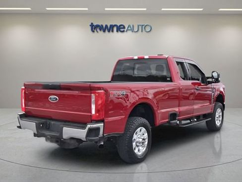 Used 2024 Ford F250 XLT w/ FX4 Off-Road Package image 5