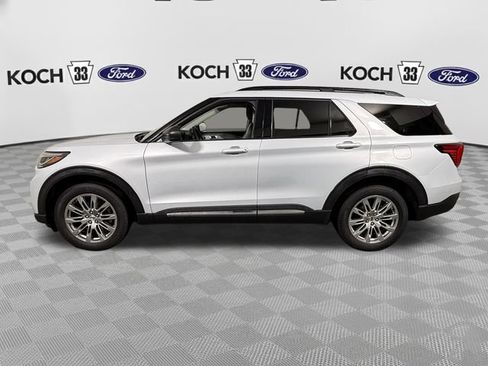 Used 2025 Ford Explorer Active w/ Active Comfort Package AWD/4WD image 4