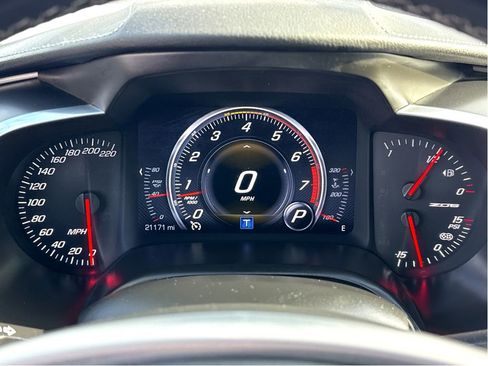 Used 2015 Chevrolet Corvette Z06 w/ 2LZ Preferred Equipment Group image 17