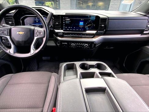 Used 2025 Chevrolet Silverado 2500 LT AWD/4WD image 15