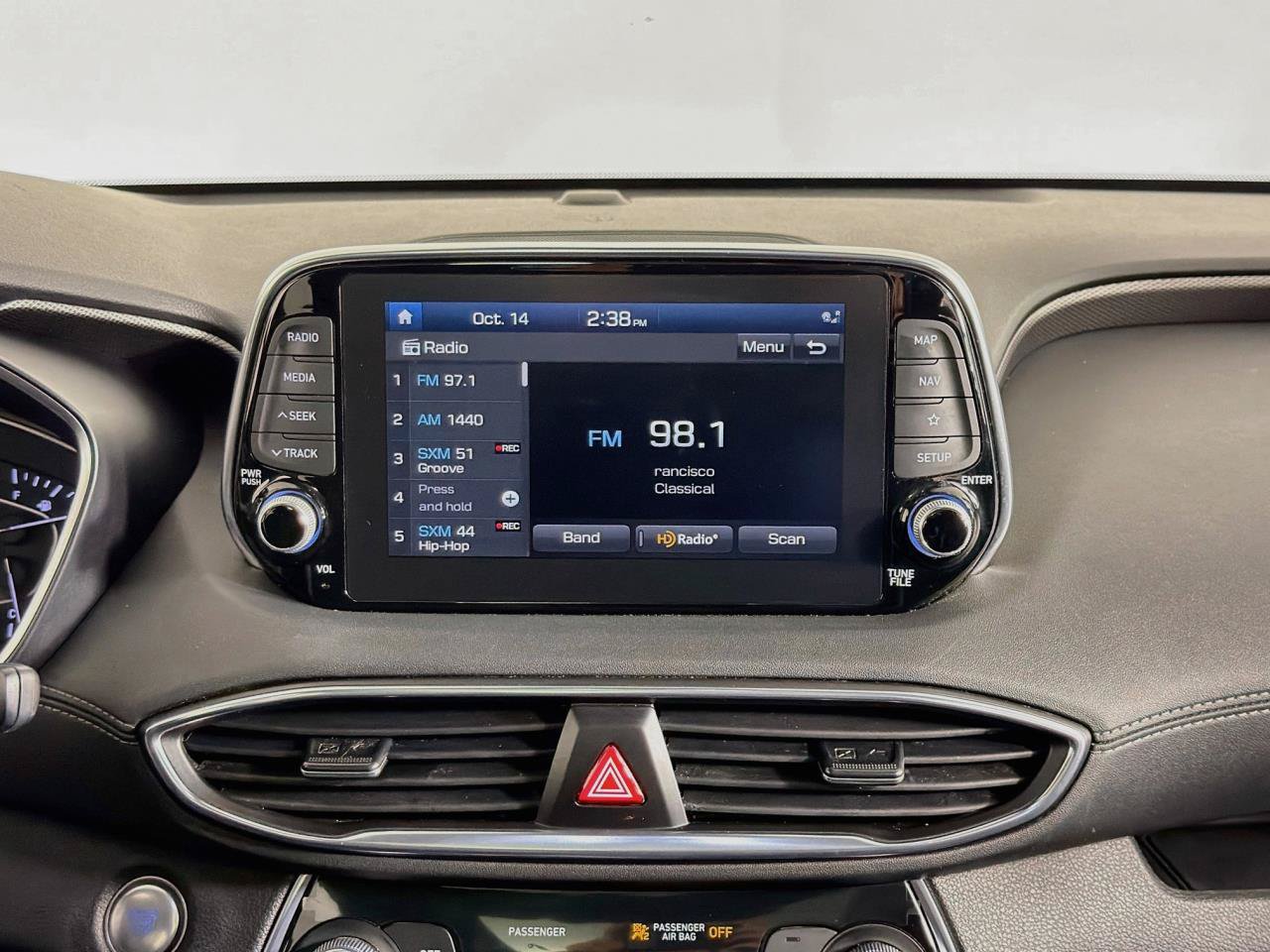 Used 2020 Hyundai Santa Fe Limited AWD/4WD image 15