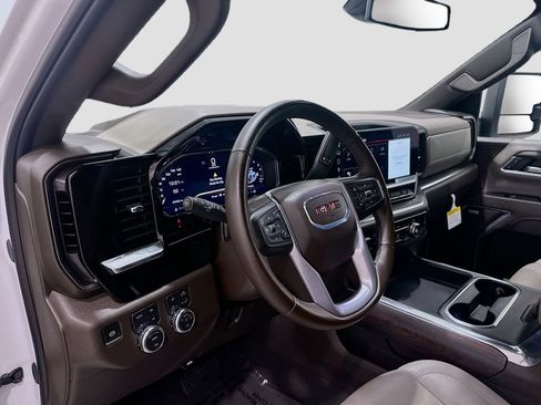 Used 2025 GMC Sierra 2500 SLT w/ Texas SLT Premium Package AWD/4WD image 9