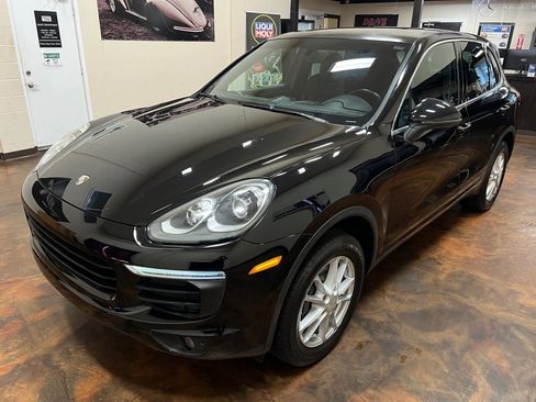 Used 2016 Porsche Cayenne AWD/4WD image 45