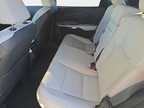 Used 2024 Lexus RX 350 Premium image 17