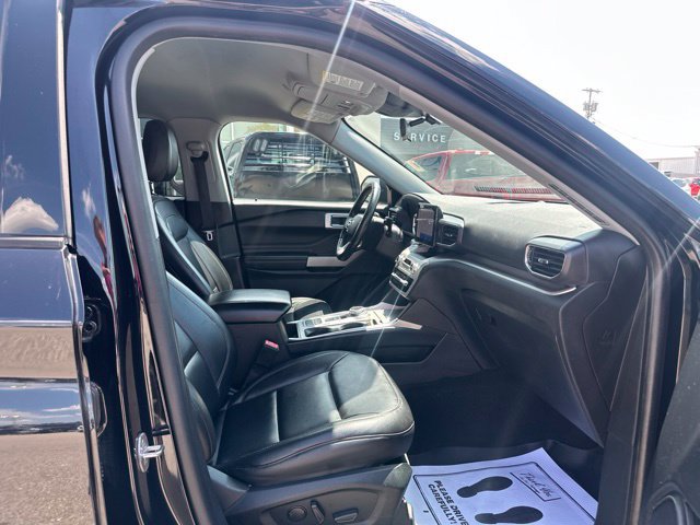 Used 2021 Ford Explorer XLT w/ Equipment Group 202A RWD image 8