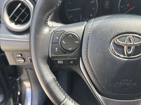 Used 2017 Toyota RAV4 XLE FWD image 19