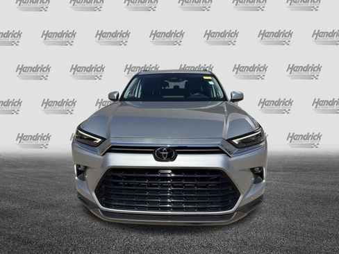 Used 2024 Toyota Grand Highlander Limited image 3