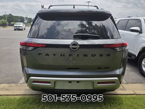 Used 2024 Nissan Pathfinder SL w/ Black Appearance Package AWD/4WD image 3