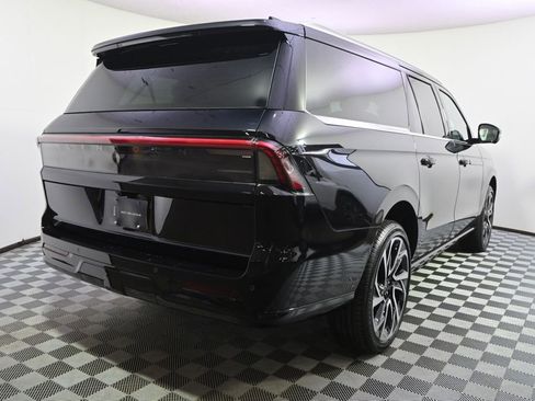 New 2026 Lincoln Navigator L Black Label AWD/4WD image 6