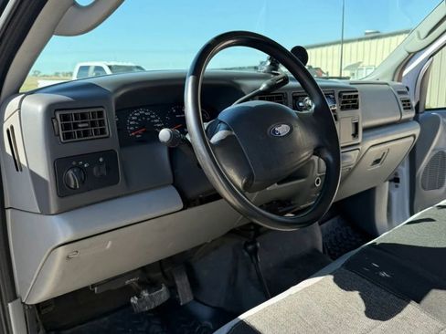 Used 2003 Ford F250 XL AWD/4WD image 9