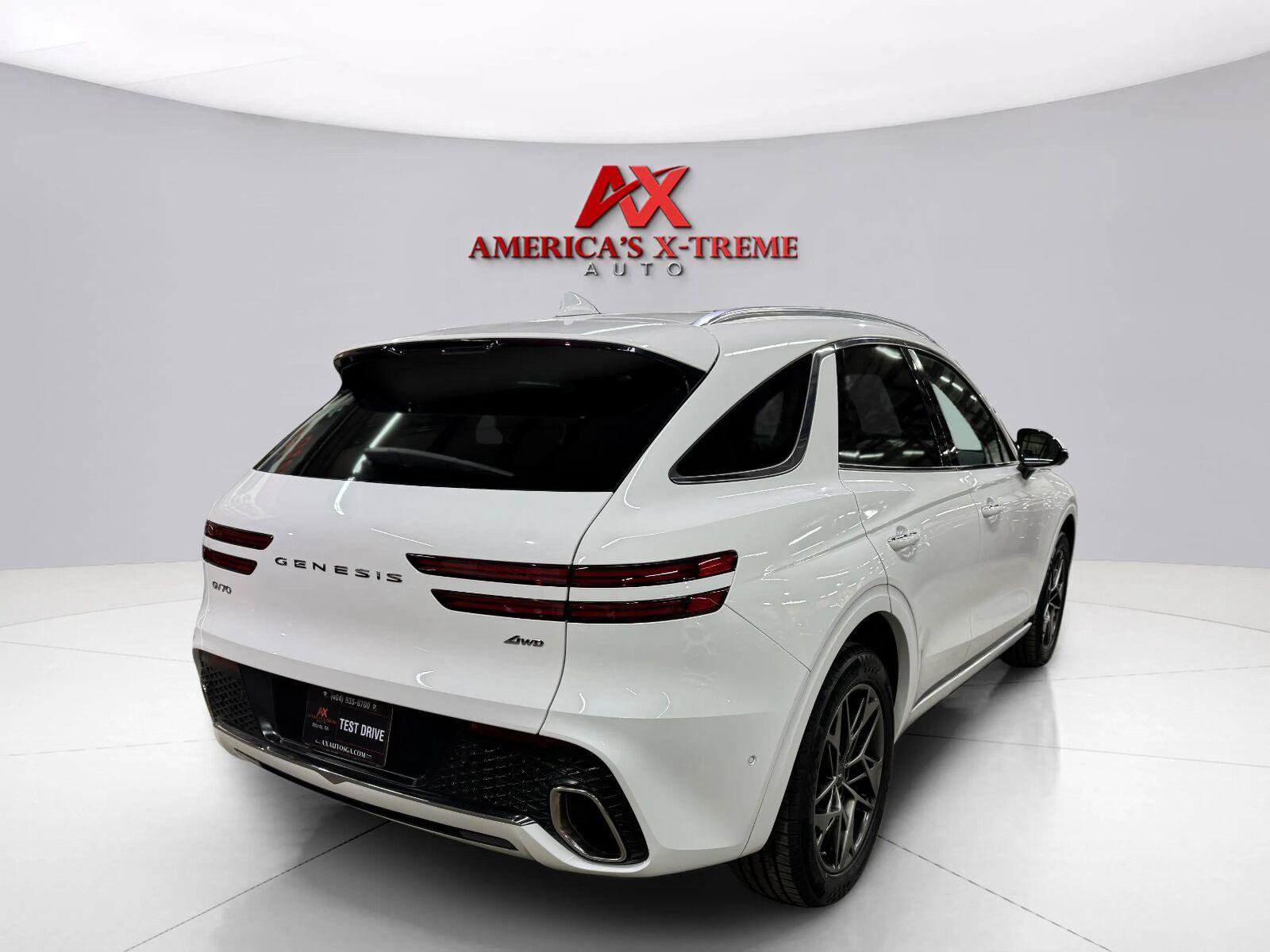 Used 2022 Genesis GV70 2.5T w/ Advanced Package AWD/4WD image 7