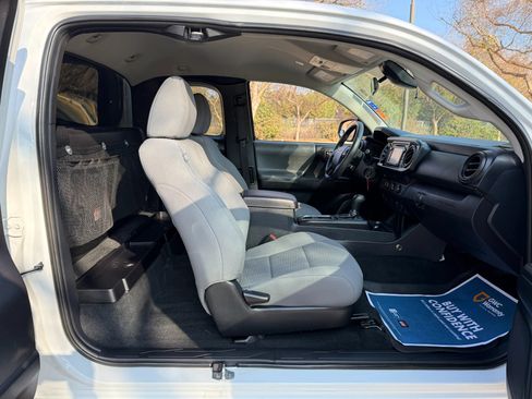 Used 2019 Toyota Tacoma SR RWD image 17