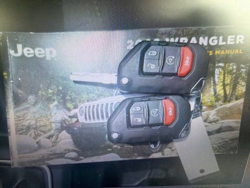 Used 2022 Jeep Wrangler Unlimited Sport AWD/4WD image 16