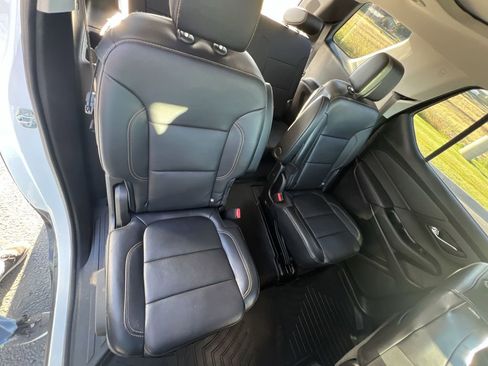 Used 2019 Chevrolet Traverse RS w/ LPO, Floor Liner Package image 28