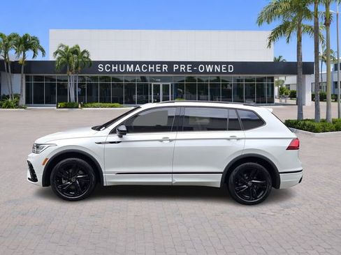 Used 2024 Volkswagen Tiguan SE R-Line image 4