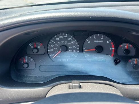 Used 1999 Ford Mustang Convertible RWD image 14